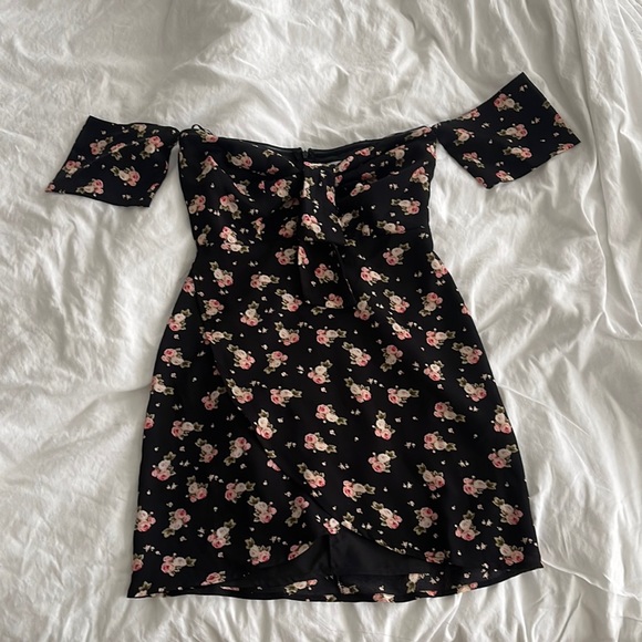 Revolve tulip hem dress - Picture 2 of 2